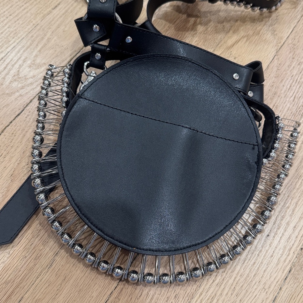 NOIR KEI NINOMIYA 
Faux Leather X Pin Harness - Picture 6 of 8
